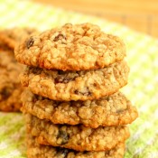 chewy+oatmeal+raisin+cookies+vert[1]