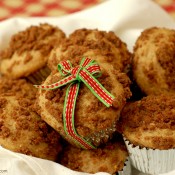 {A Kitchen Addiction} Eggnog Muffins with Gingersnap Streusel
