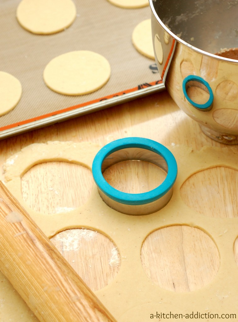 Old Fashioned Sour Cream Cookies from www.a-kitchen-addiction.com Sour Cream Cookies #recipe