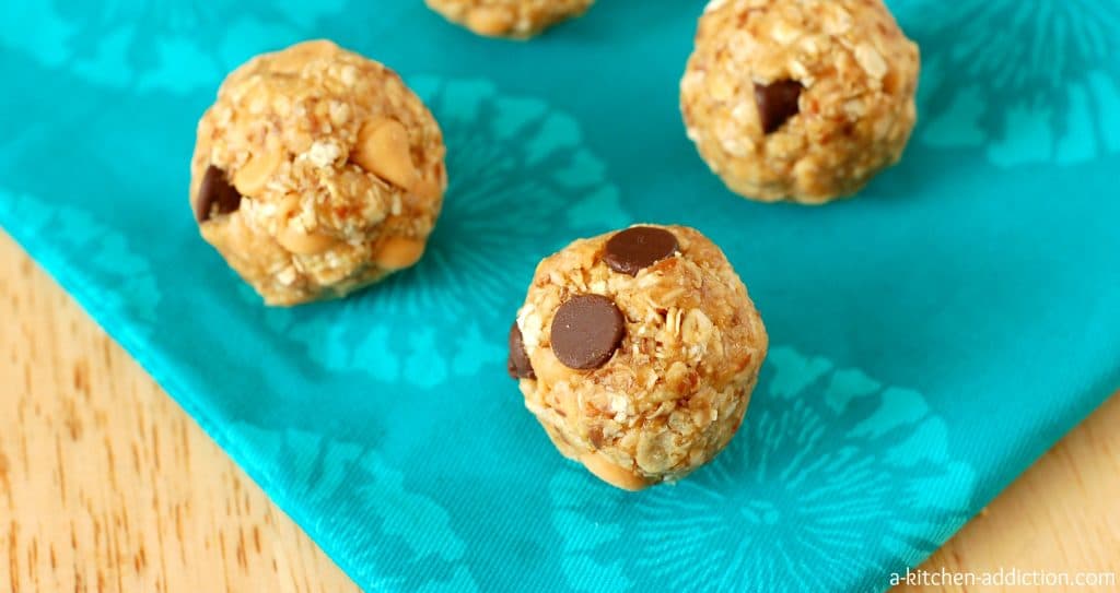 Peanut Butter & Dark Chocolate Chip No Bake Granola Bites
