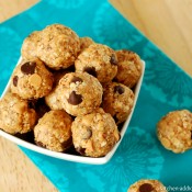 Peanut Butter & Chocolate Chip No Bake Granola Bites