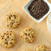 Chocolate Chip Honey Oatmeal Cookies Recipe l www.a-kitchen-addiction.com