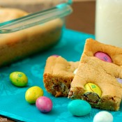 Peanut Butter M&M Cookie Bars Recipe l www.a-kitchen-addiction.com