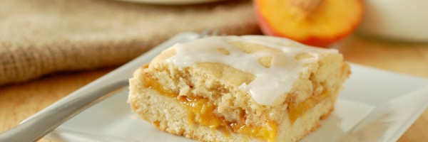 Peaches and Cream Cake Recipe l www.a-kitchen-addiction.com Peaches and Cream Cake Recipe l www.a-kitchen-addiction.com
