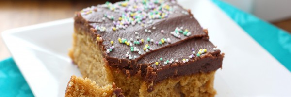 Fudge Frosted Peanut Butter Cake Recipe l www.a-kitchen-addiction.com