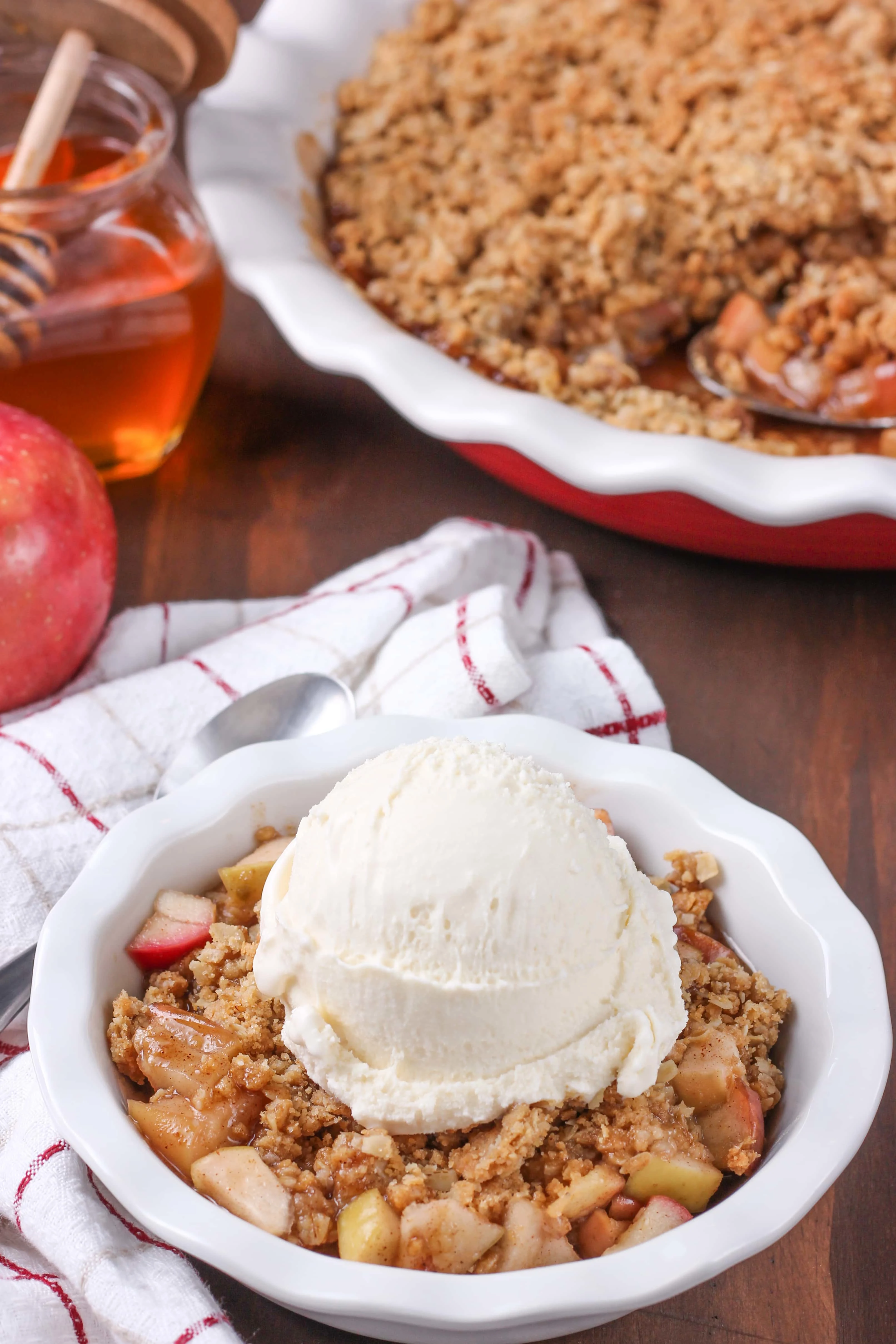 Easy Apple Peanut Butter Crisp Recipe from A Kitchen Addiction