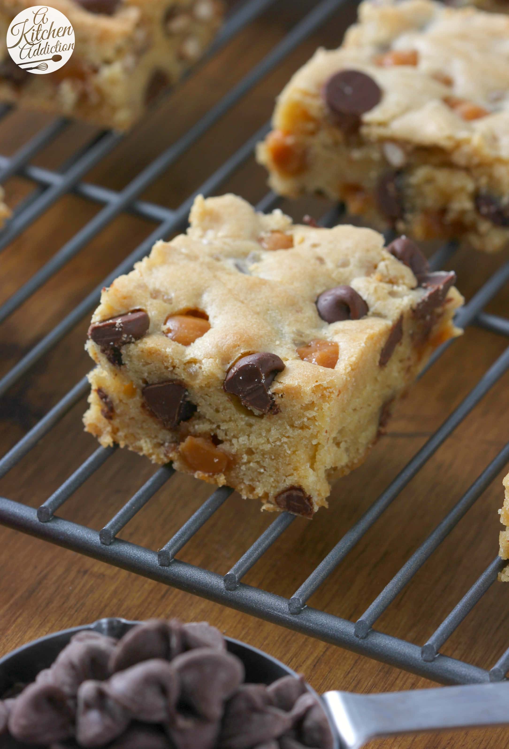 Easy Salted Chocolate Caramel Pretzel Blondies Recipe from A Kitchen Addiction