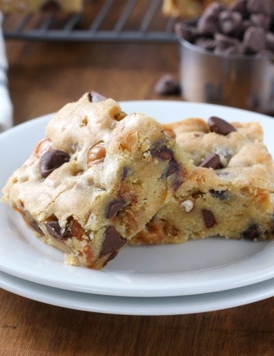 Salted Chocolate Caramel Pretzel Blondies Recipe from A Kitchen Addiction