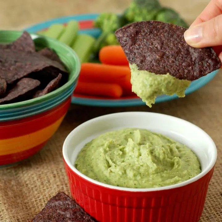 Cilantro Lime Jalapeno Hummus Recipe l www.a-kitchen-addiction.com