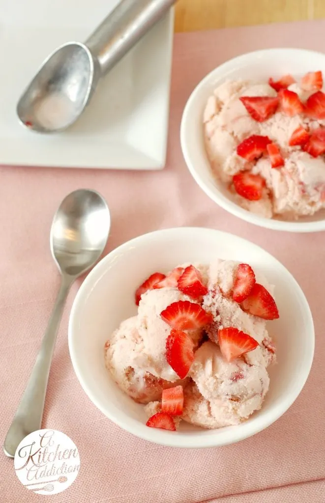 Honey Ginger Strawberry Ice Cream Recipe l www.a-kitchen-addiction.com