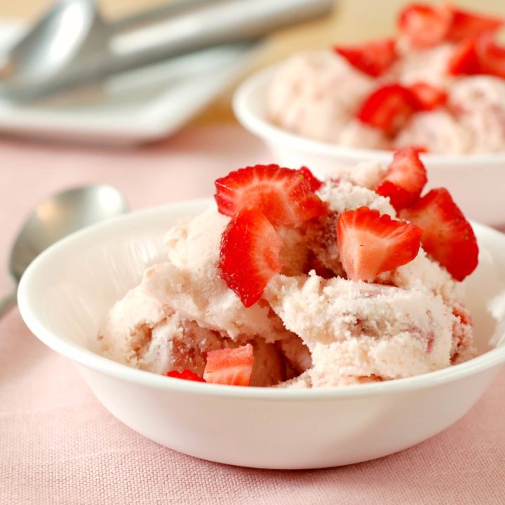 Honey Ginger Strawberry Ice Cream Recipe l www.a-kitchen-addiction.com