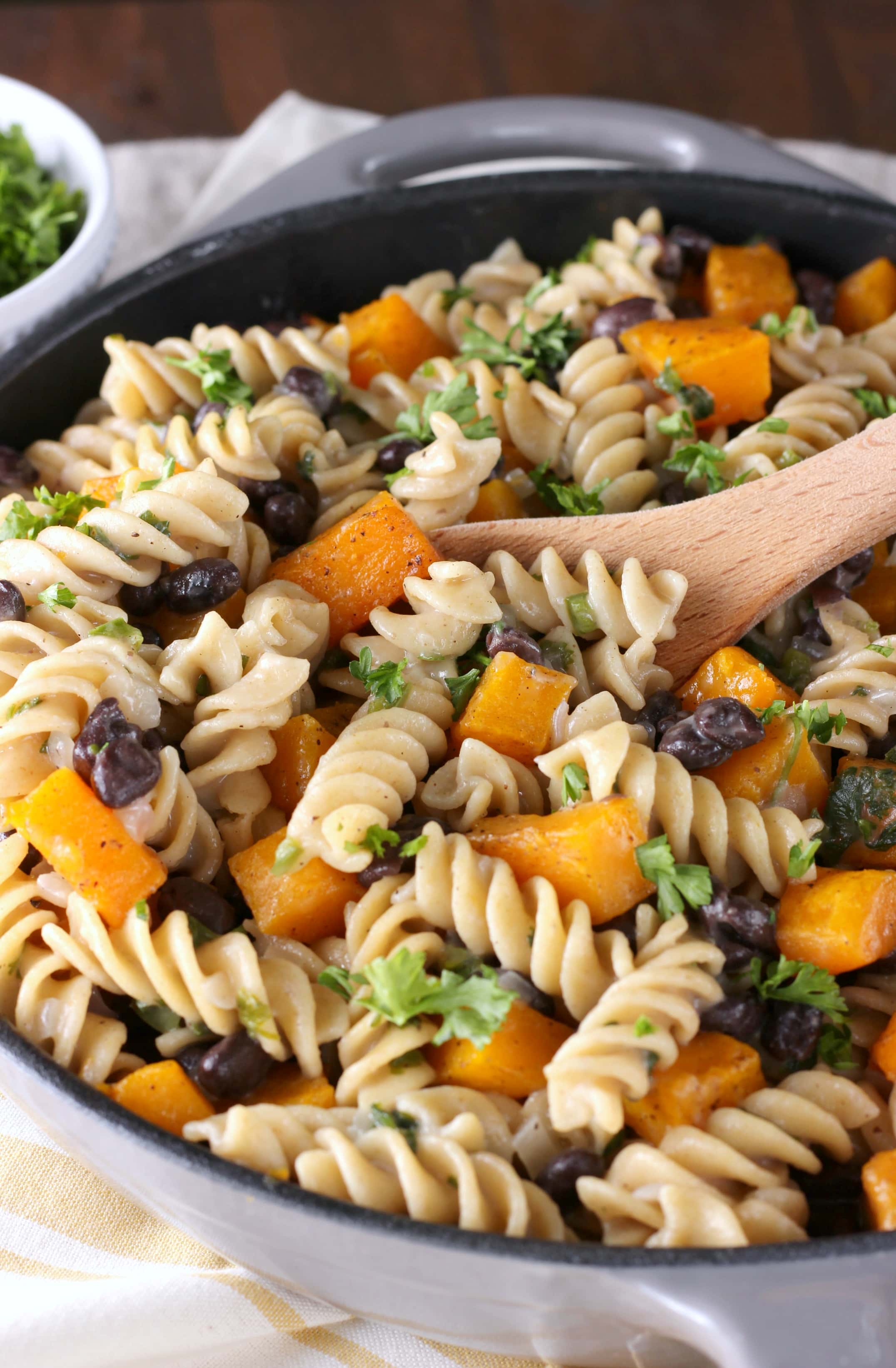 Butternut Black Bean Pasta Skillet from A Kitchen Addiction A great vegetarian meal!