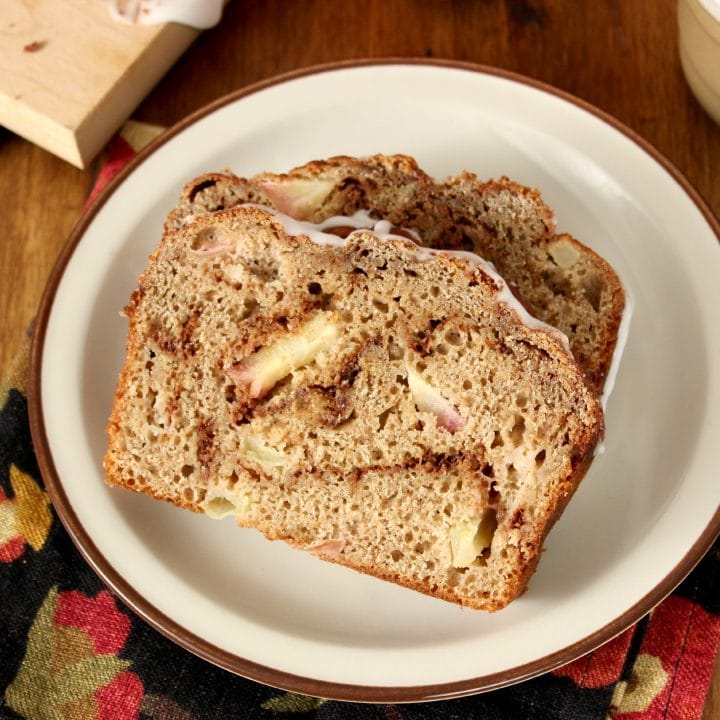 Whole Wheat Cinnamon Swirl Apple Bread l www.a-kitchen-addiction.com