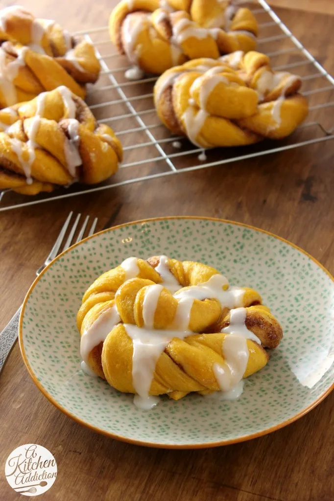 Pumpkin Cinnamon Twist Knots Recipe l www.a-kitchen-addiction.com