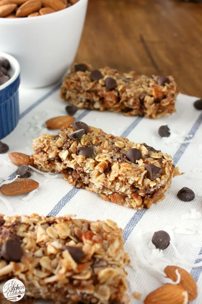 Almond Joy Granola Bars Recipe l www.a-kitchen-addiction.com