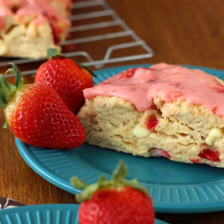 Strawberry White Chocolate Scones Recipe l www.a-kitchen-addiction.com