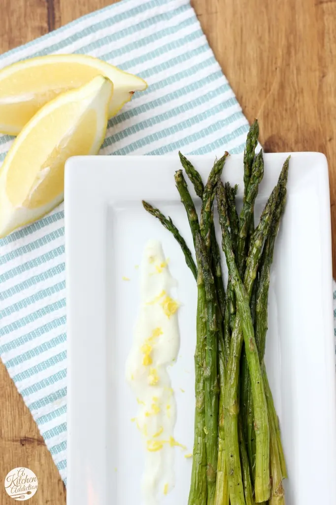 Roasted Asparagus with Lemon Garlic Yogurt Sauce Recipe l www.a-kitchen-addiction.com