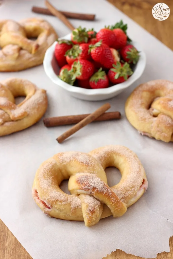 Strawberry Cream Filled Cinnamon Sugar Pretzels Recipe l www.a-kitchen-addiction.com