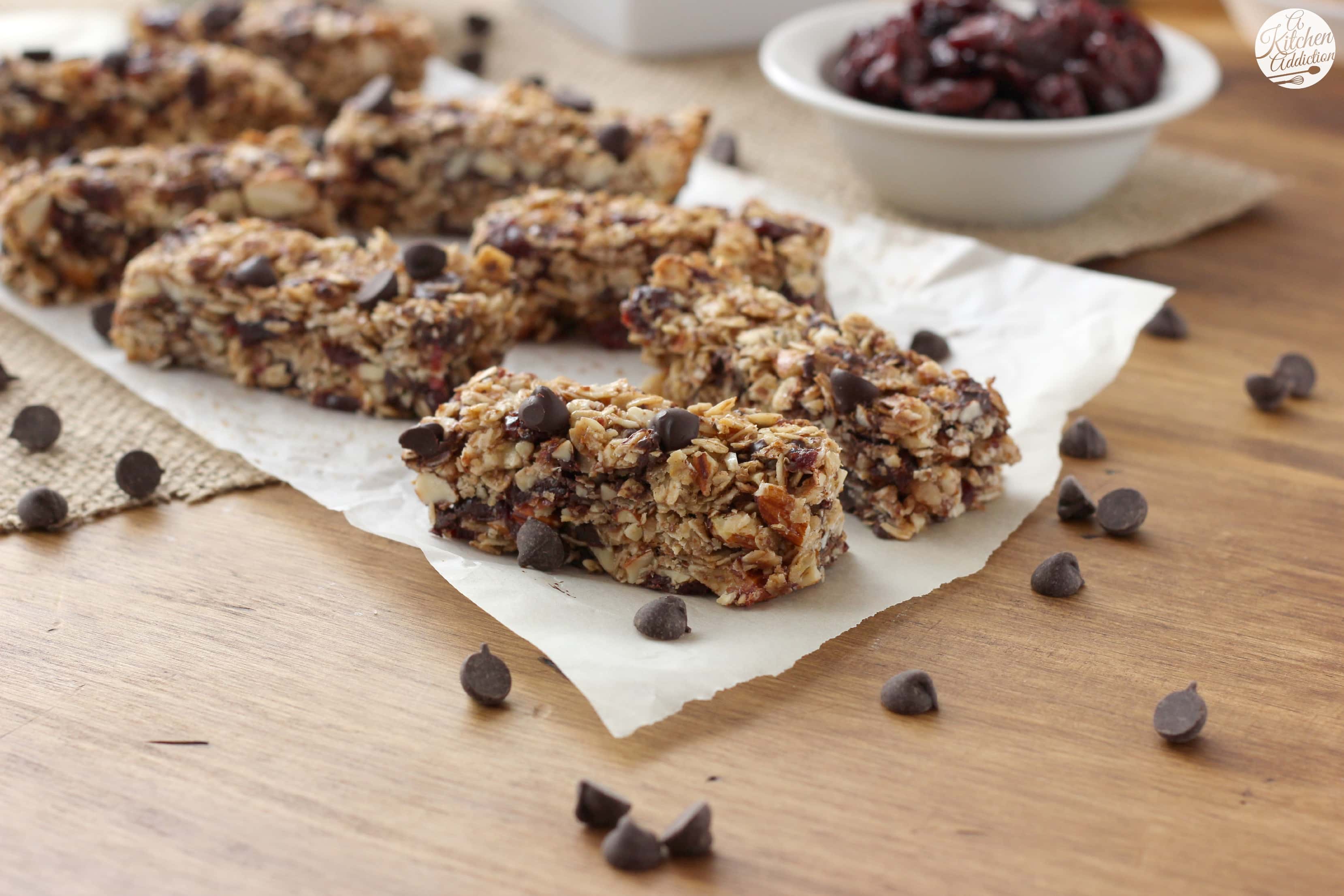 Dark Chocolate Cherry Almond Granola Bars Recipe l www.a-kitchen-addiction.com