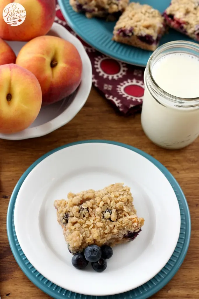 Blueberry Peach Streusel Bars Recipe l www.a-kitchen-addiction.com