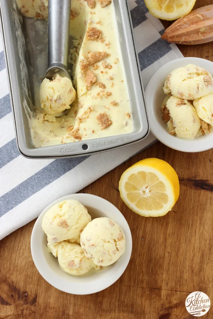 Lemon Crumb Ice Cream Recipe l www.a-kitchen-addiction.com