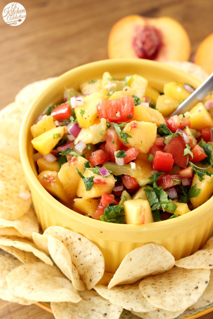 Homemade Peach Salsa Recipe l www.a-kitchen-addiction.com