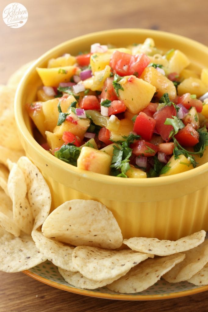 Homemade Peach Salsa Recipe from www.a-kitchen-addiction.com