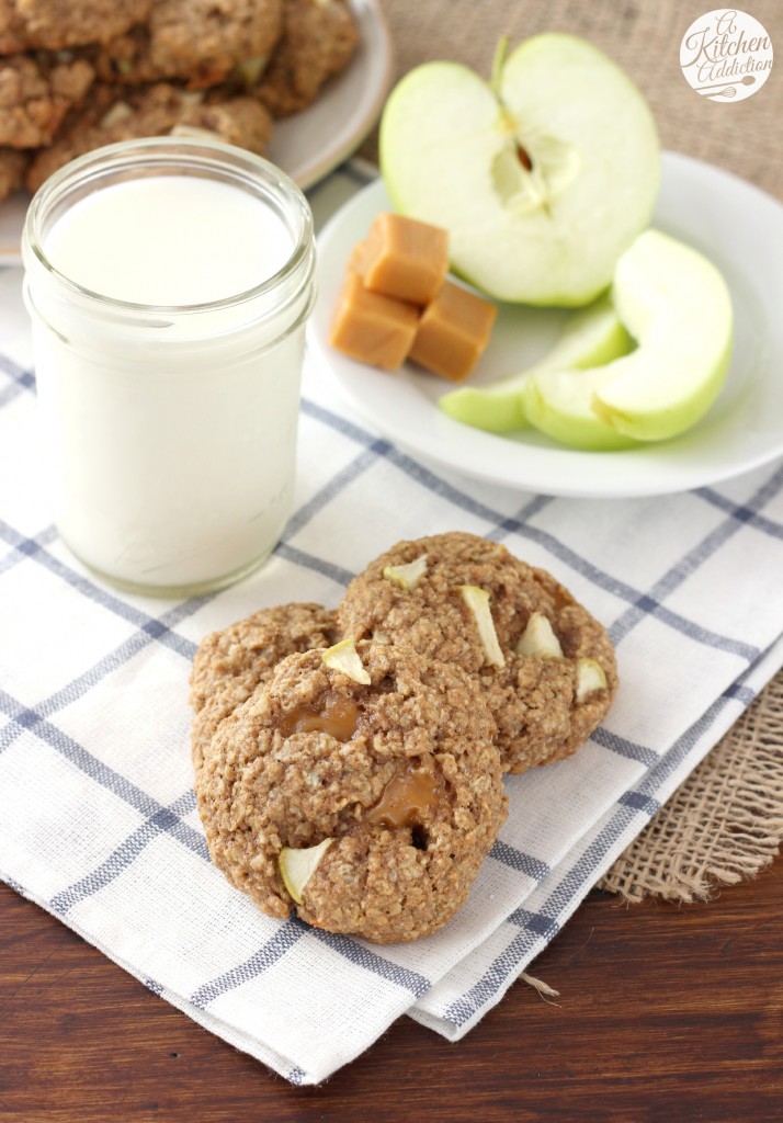 Caramel Apple Oatmeal Cookies Recipe l www.a-kitchen-addiction.com