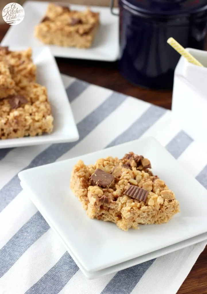 Easy Peanut Butter Cup Rice Crispy Treats Recipe l www.a-kitchen-addiction.com