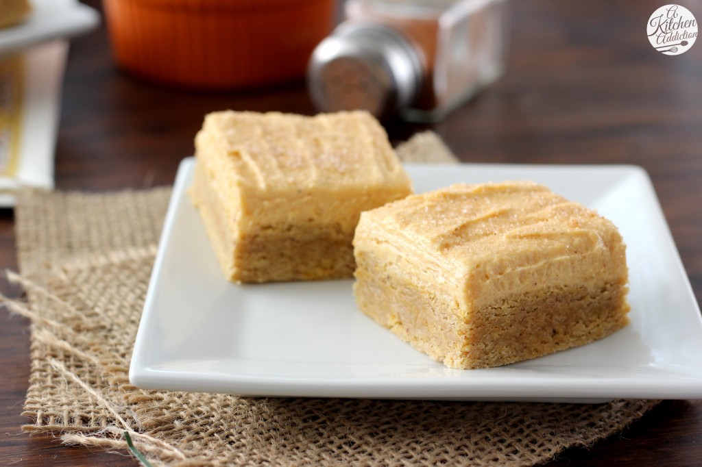 Pumpkin Snickerdoodle Cookie Bars with Pumpkin Buttercream Recipe l www.a-kitchen-addiction.com