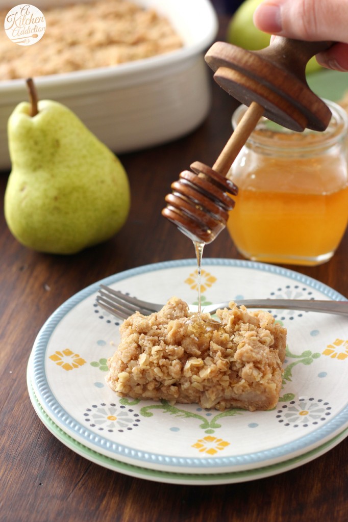 Honey Pear Crisp Bars Recipe l www.a-kitchen-addiction.com