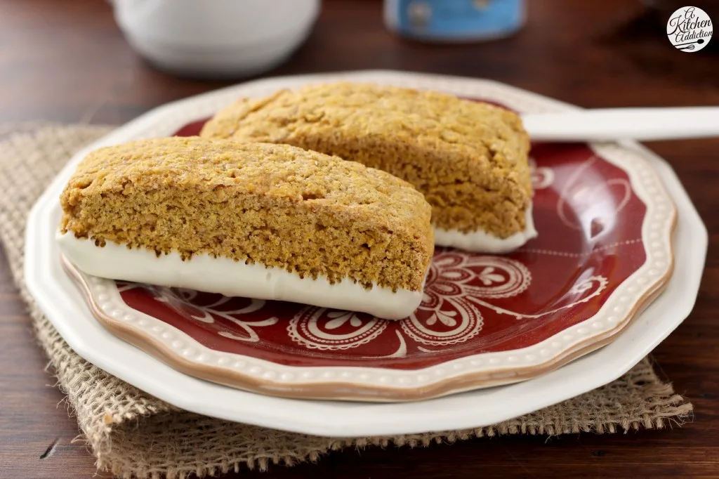 Pumpkin Pie Biscotti Recipe l www.a-kitchen-addiction.com #remixyourcoffee