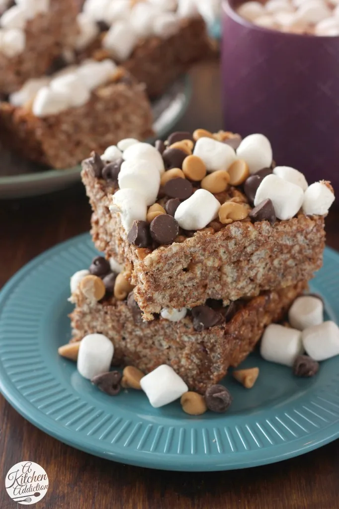 Easy Peanut Butter Hot Chocolate Rice Crispy Treats Recipe l www.a-kitchen-addiction.com