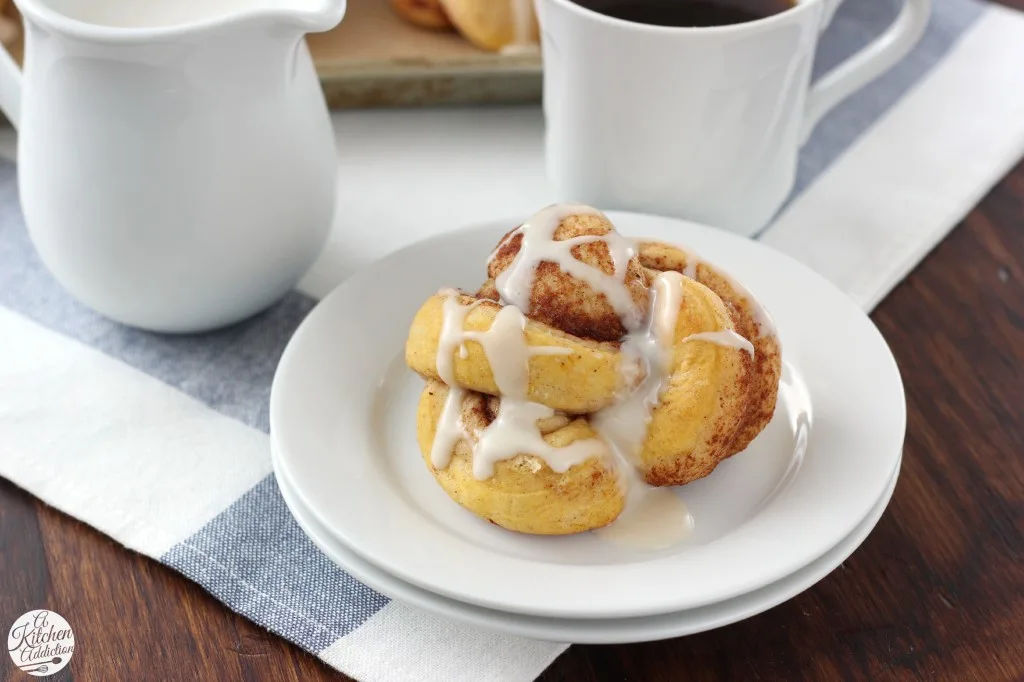 Pumpkin Spiced Cinnamon Twists l www.a-kitchen