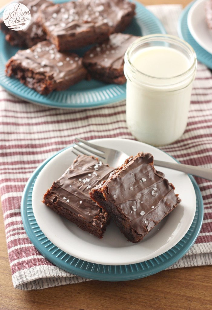 Salted Dulce de Leche Brownies Recipe l www.a-kitchen-addiction.com