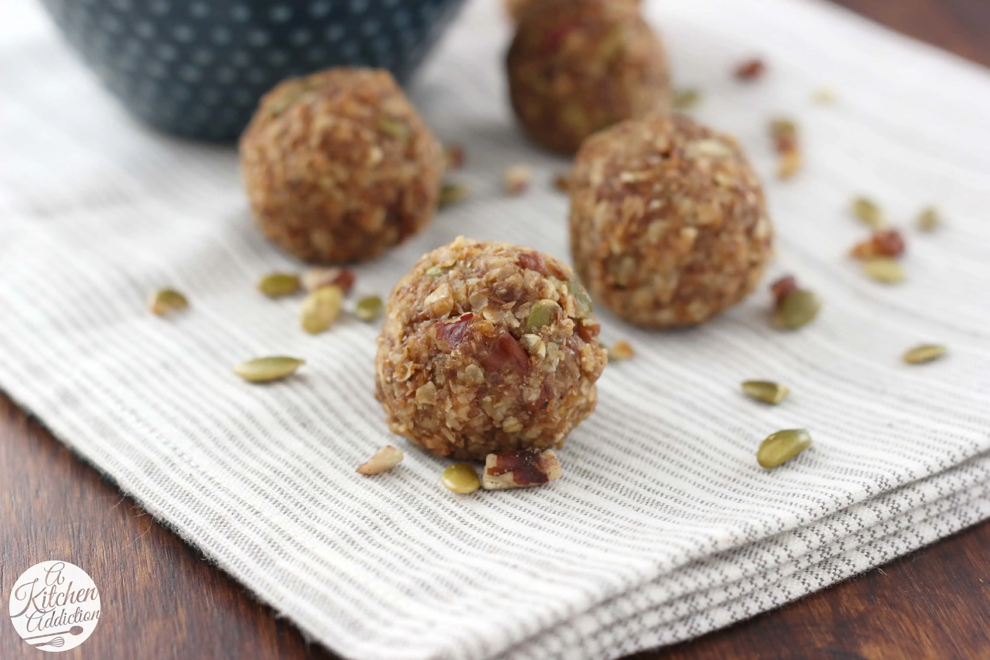 Easy Maple Pumpkin Pecan Granola Bites l www.a-kitchen-addiction.com