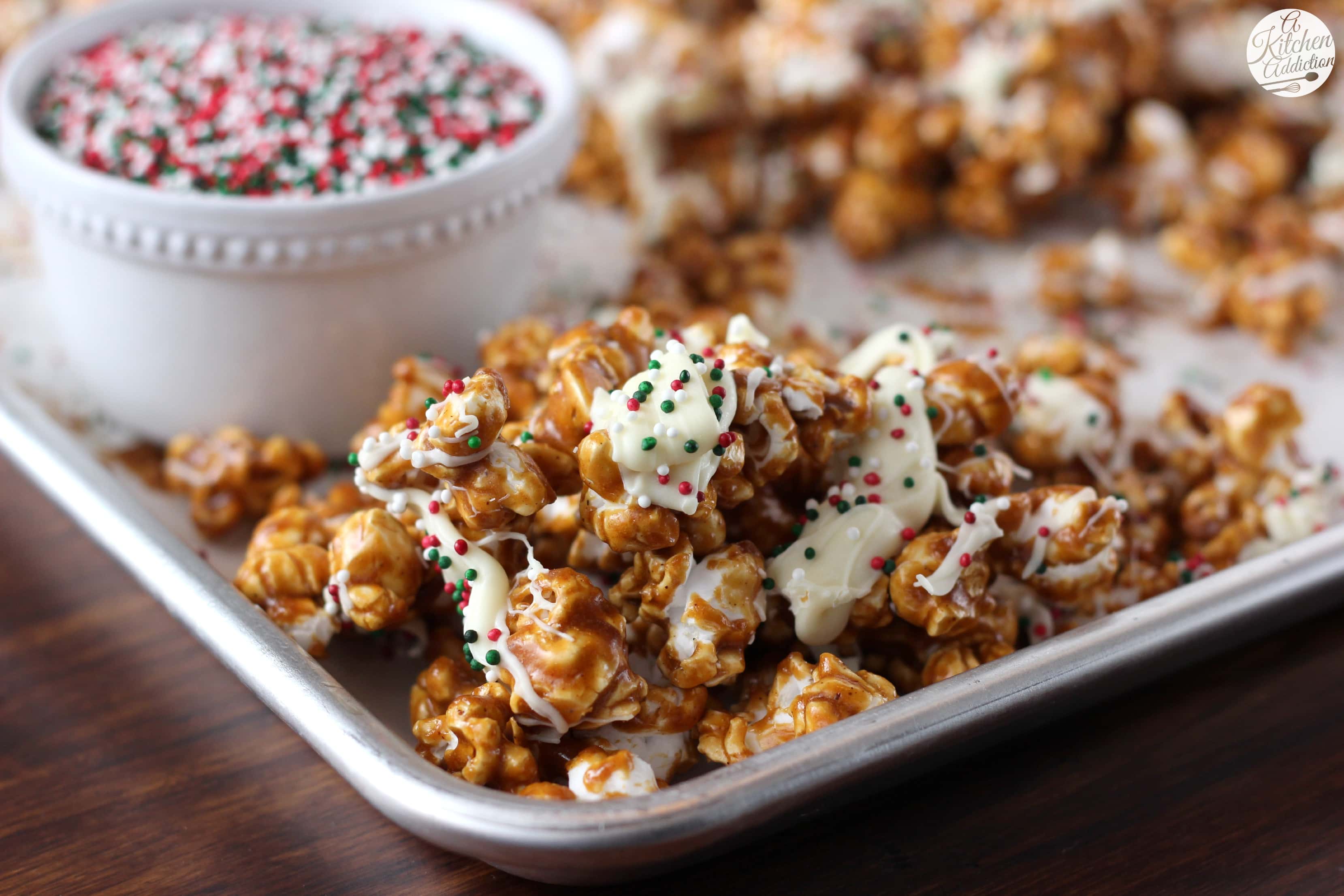 White Chocolate Drizzled Gingerbread Caramel Corn Recipe l www.a-kitchen-addiction.com