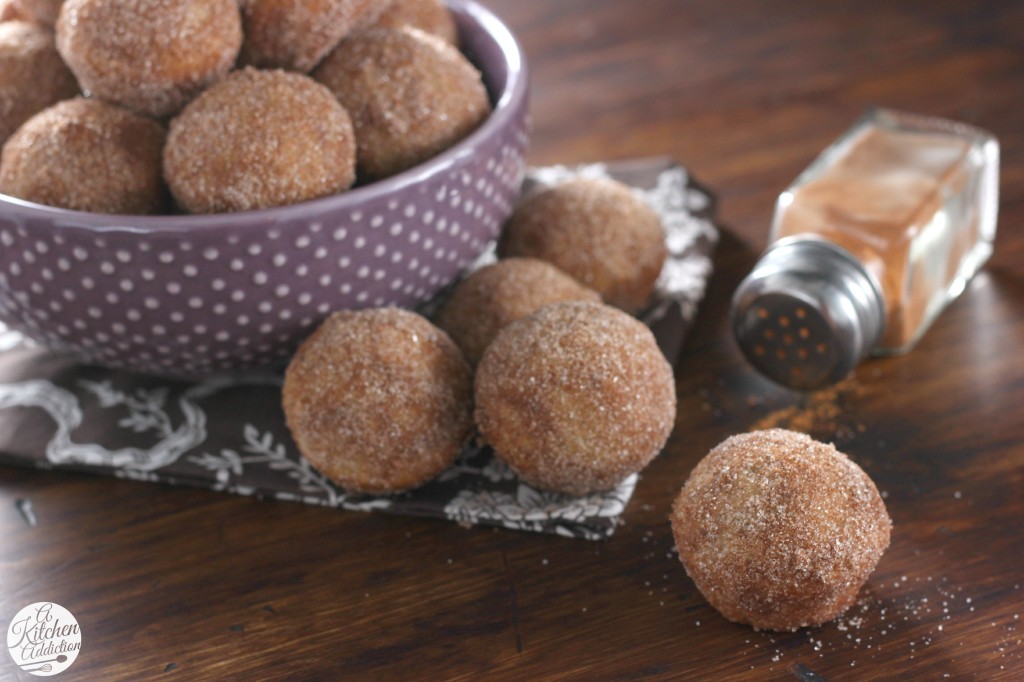 Cinnamon Sugar Chai Donut Muffins Recipe l www.a-kitchen-addiction.com