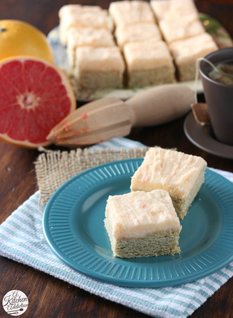 Snickerdoodle Cookie Bars with Grapefruit Buttercream Frosting l www.a-kitchen-addiction.com