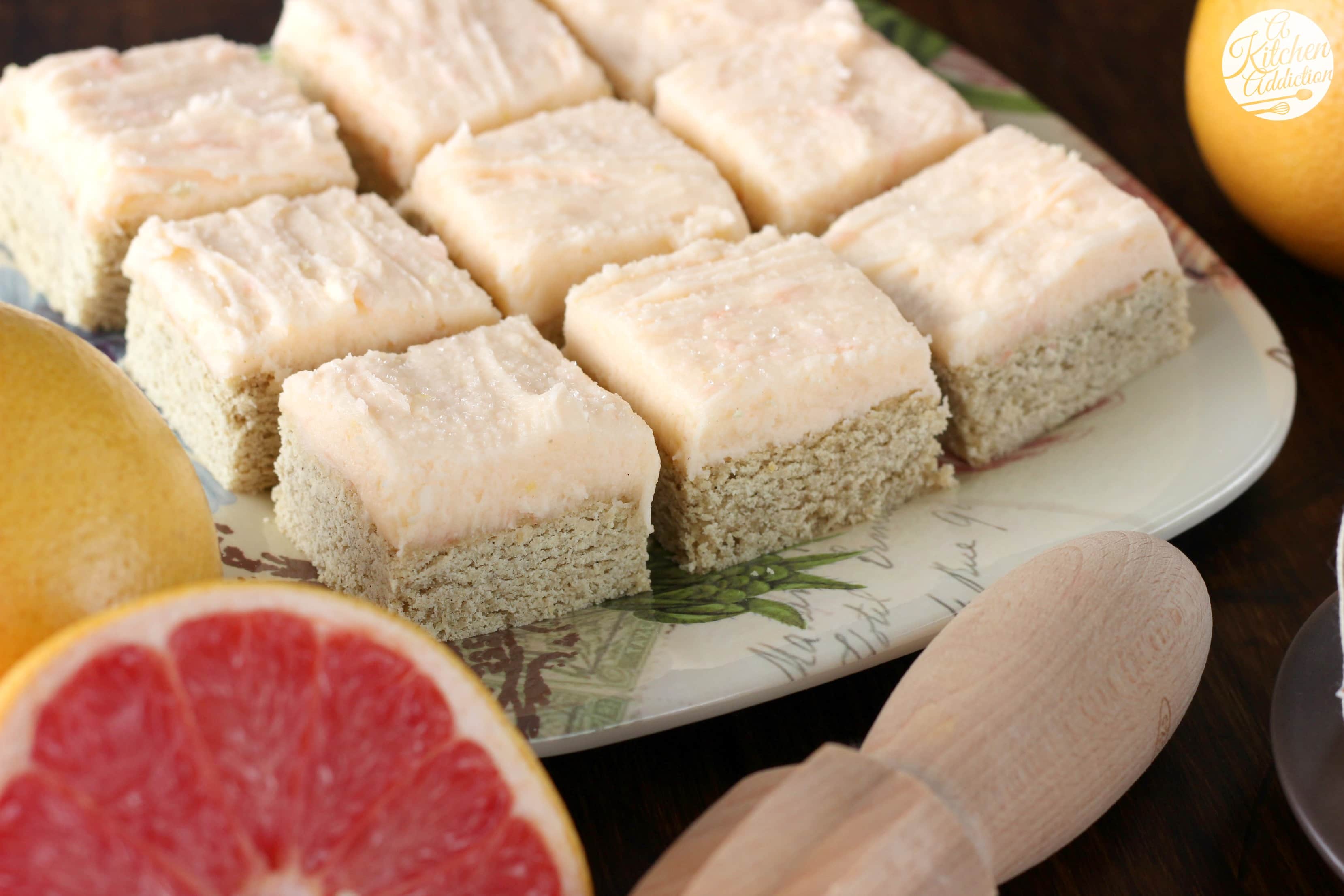 Snickerdoodle Cookie Bars with Grapefruit Buttercream l www.a-kitchen-addiction.com