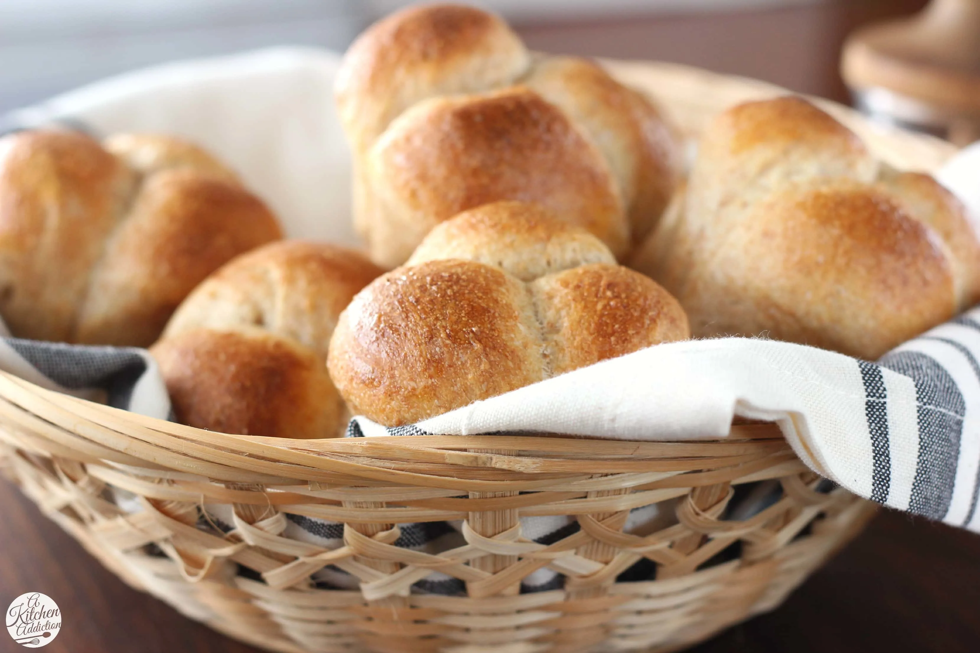 Easy Honey Whole Wheat Cloverleaf Rolls l www.a-kitchen-addiction.com