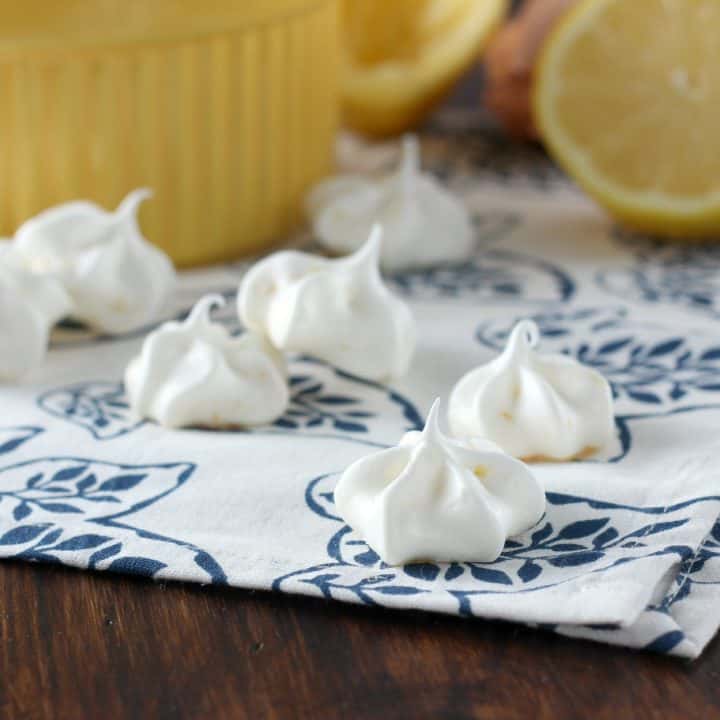 Easy Lemon Meringue Kisses Recipe l www.a-kitchen-addiction.com