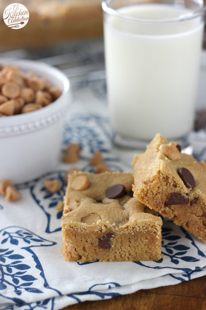 Soft Baked Peanut Butter Chocolate Malted Cookie Bars l www.a-kitchen-addiction.com