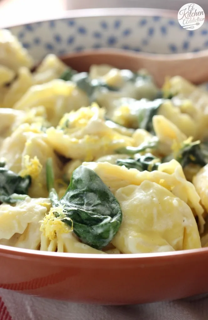 Tortellini with Spinach and Lemon Cream Sauce Recipe l www.a-kitchen-addiction.com