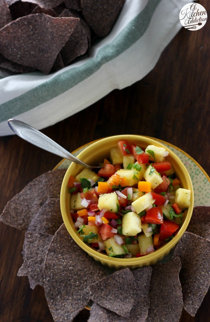 Quick and Easy Fresh Pineapple Salsa Recipe l www.a-kitchen-addiction.com