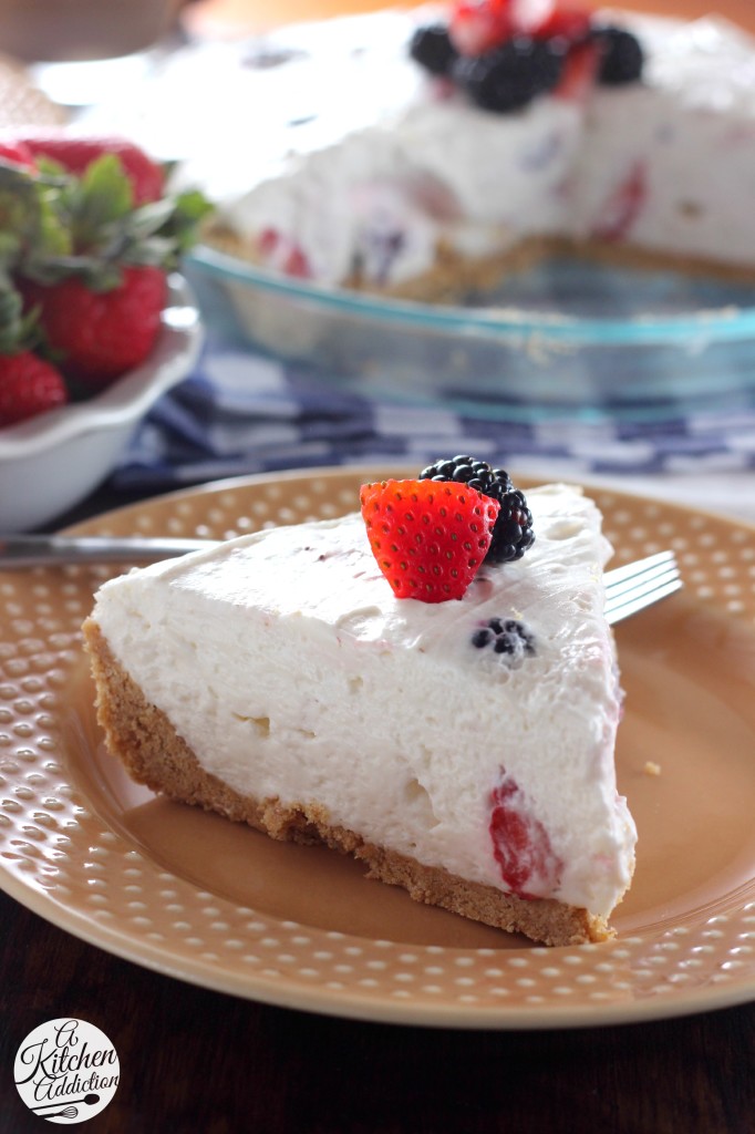 No Bake Berry Cream Pie l www.a-kitchen-addiction.com