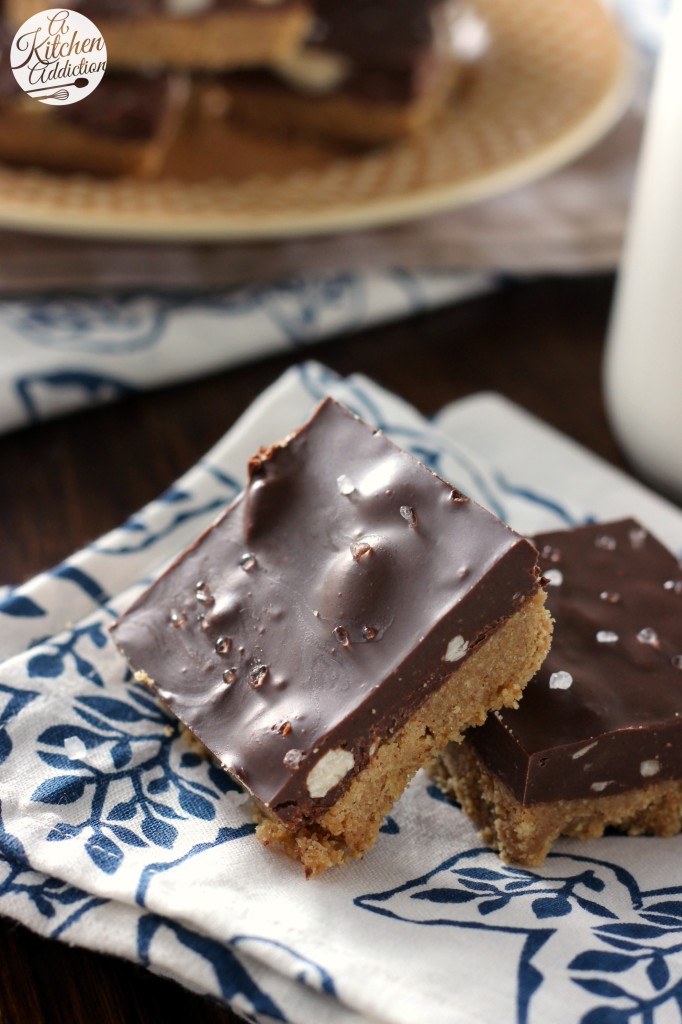 Quick and Easy Salted Chocolate Almond Butter Bars l www.a-kitchen-addiction.com