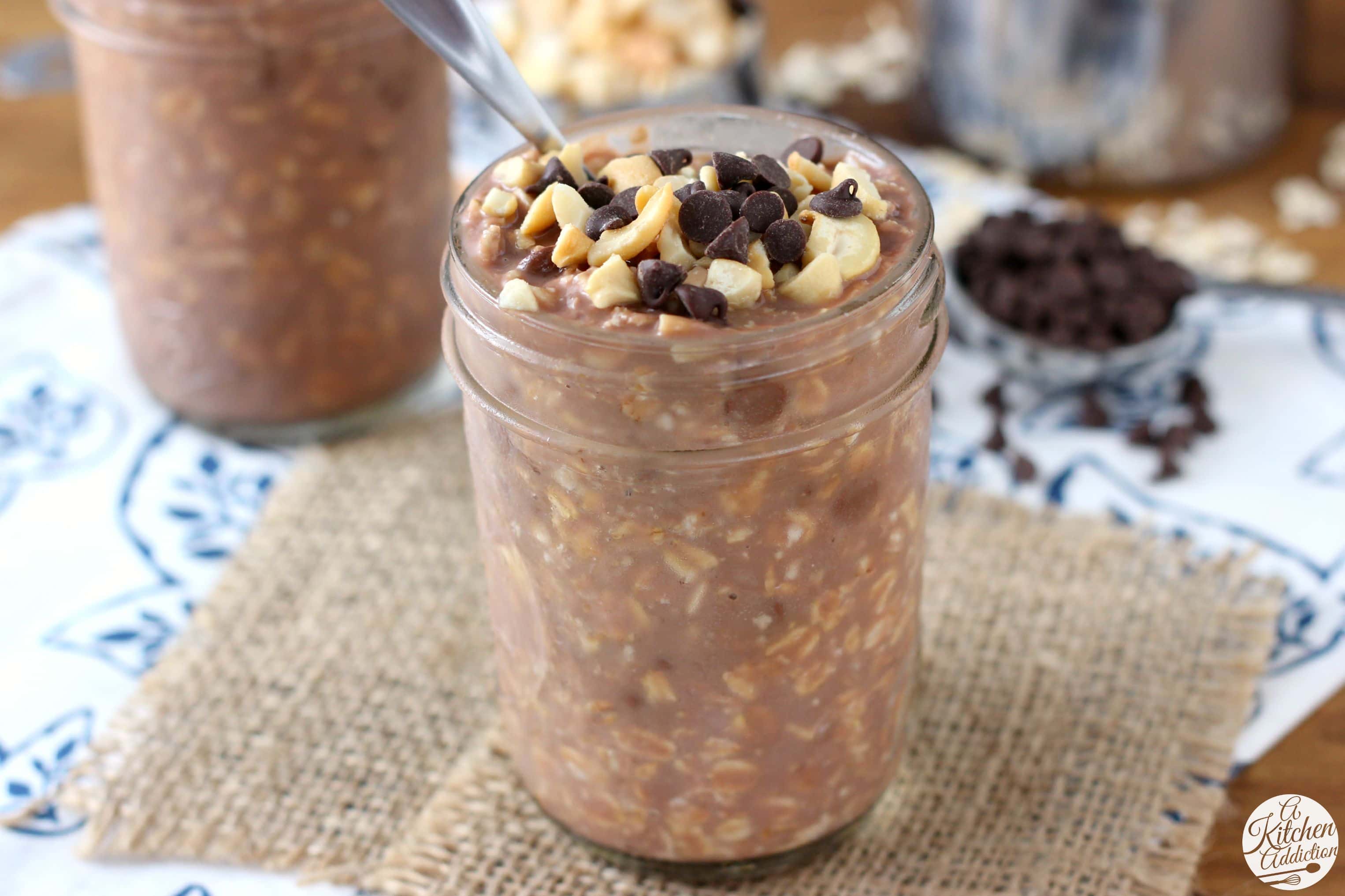 Double Chocolate Cashew Overnight Oats Recipe l www.a-kitchen-addiction.com