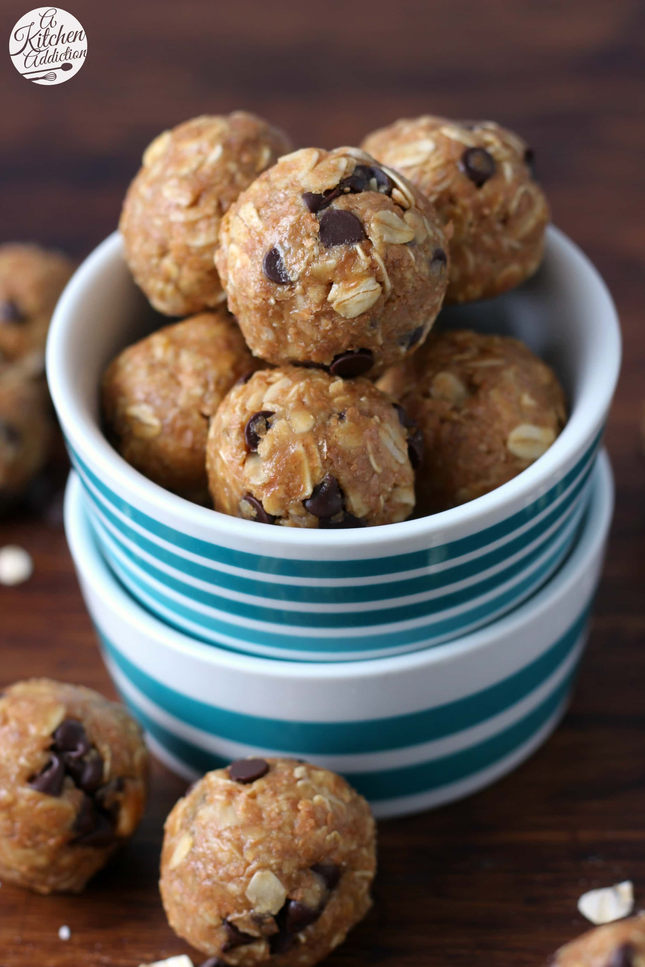 Peanut Butter Oatmeal Cookie Granola Bites - A Kitchen Addiction