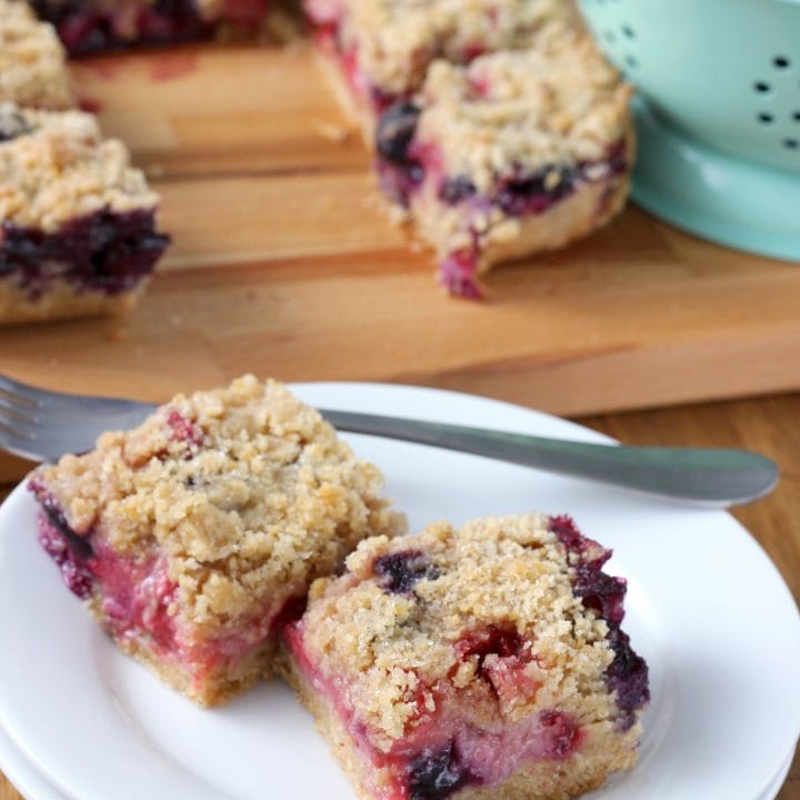 Easy Strawberry Blueberry Crumb Bars Recipe from A Kitchen Addiction